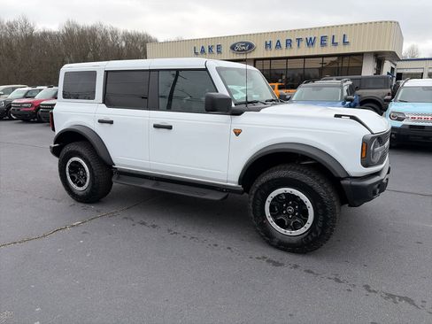 New 2025 Ford Bronco Badlands w/ Sasquatch Package image 2