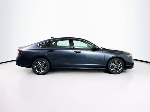 Used 2023 Honda Accord EX image 10