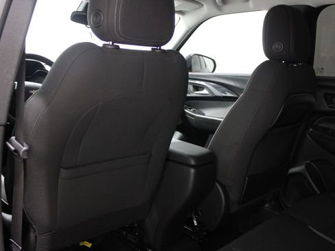 Used 2023 Chevrolet TrailBlazer LT FWD image 17