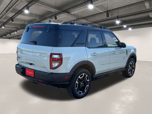 Used 2024 Ford Bronco Sport Outer Banks w/ Tech Package image 16