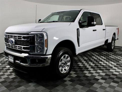 Used 2024 Ford F350 XLT w/ FX4 Off-Road Package image 4