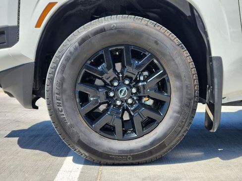 Certified 2026 Nissan Frontier SV w/ SV Convenience Package RWD image 9