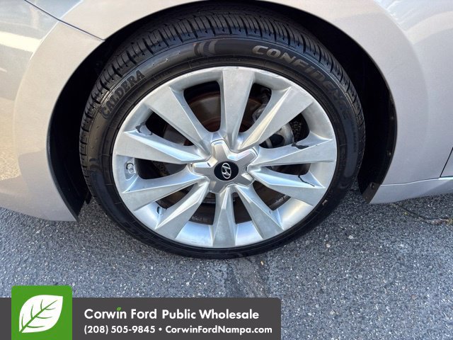 Used 2014 Hyundai Azera Limited w/ Option Group 02 FWD image 9