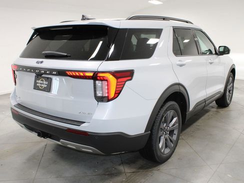 New 2026 Ford Explorer Active image 8