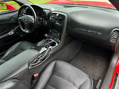 Used 2011 Chevrolet Corvette Grand Sport w/ Preferred Equipment Group RWD image 13