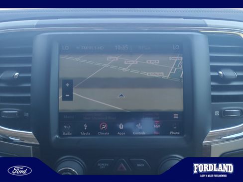 Used 2018 RAM 1500 Laramie w/ Convenience Group AWD/4WD image 28
