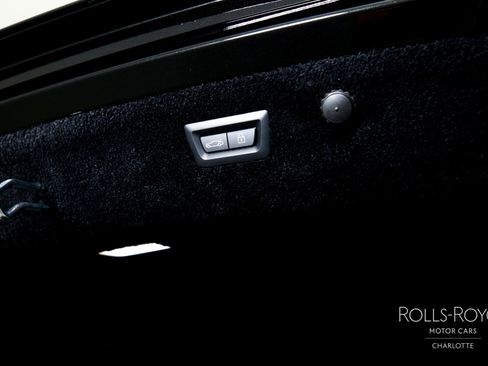 Used 2025 Rolls-Royce Spectre w/ Spectre Launch Package image 22