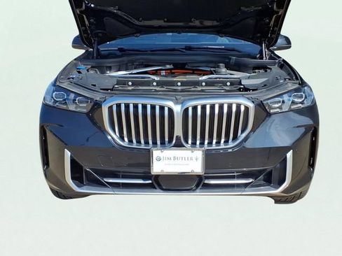 Used 2025 BMW X5 xDrive50e AWD/4WD image 27