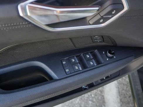 Used 2022 Audi e-tron GT Premium Plus image 20