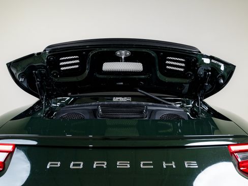 Used 2018 Porsche 911 GT3 RWD image 40