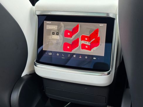 Used 2022 Tesla Model X image 36