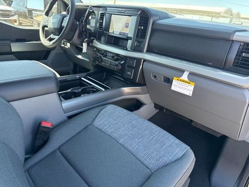 New 2026 Ford F250 XLT w/ FX4 Off-Road Package AWD/4WD image 12