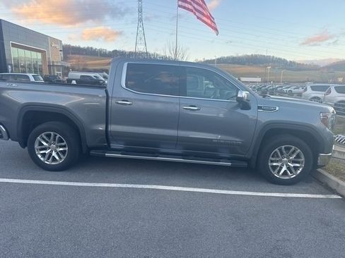 Used 2019 GMC Sierra 1500 SLT w/ SLT Premium Package image 7