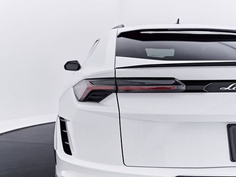 Used 2023 Lamborghini Urus S AWD/4WD image 25