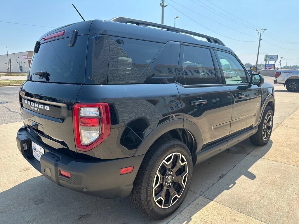 Used 2025 Ford Bronco Sport Outer Banks w/ Outer Banks Tech Package+ AWD/4WD image 7
