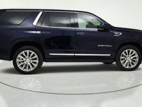 Used 2023 GMC Yukon Denali AWD/4WD image 6