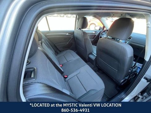Used 2019 Volkswagen Golf S image 20