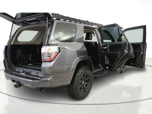 Used 2021 Toyota 4Runner Limited AWD/4WD image 14