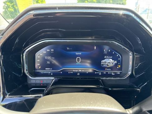 Certified 2024 Chevrolet Silverado 1500 RST w/ Z71 Off-Road Package AWD/4WD image 20