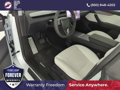 Used 2026 Tesla Model Y Long Range AWD/4WD image 10