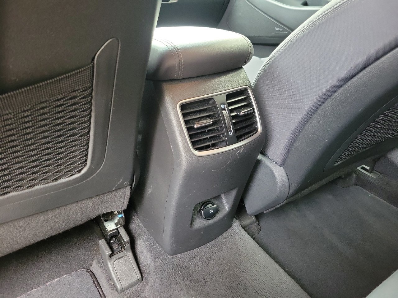 Used 2020 Hyundai Tucson Sport FWD image 11