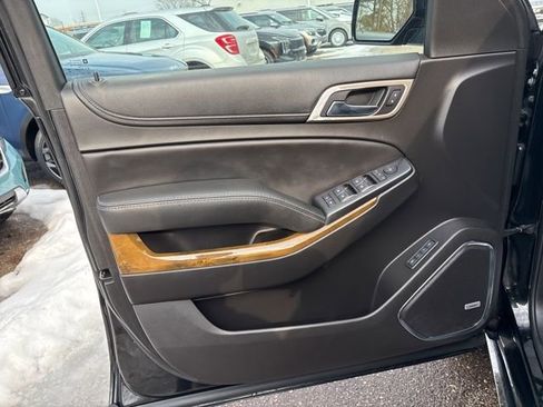 Used 2017 GMC Yukon Denali w/ Open Road Package image 9