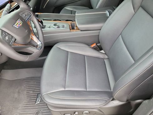 Used 2024 Cadillac Escalade ESV Luxury w/ LPO, Floor Liner Package image 19