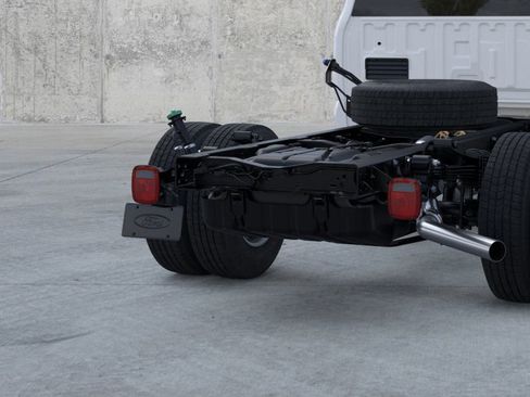 New 2025 Ford F350 XL w/ XL Chrome Package image 64