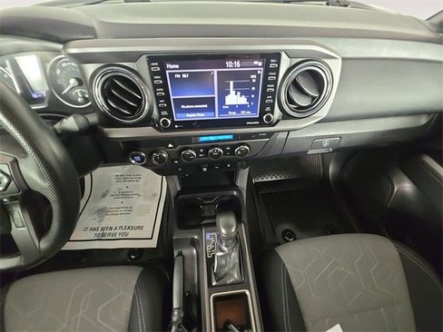 Used 2023 Toyota Tacoma TRD Off-Road image 11