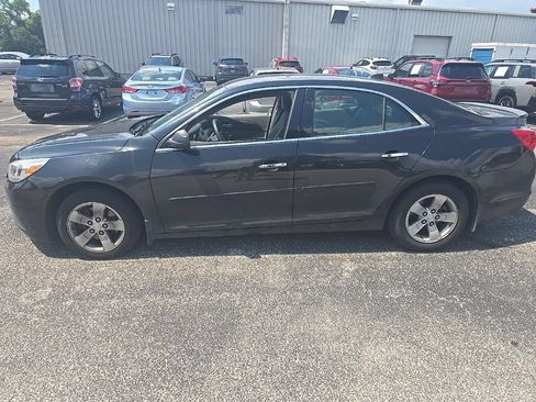 Used 2014 Chevrolet Malibu LS w/ Protection Package FWD image 4