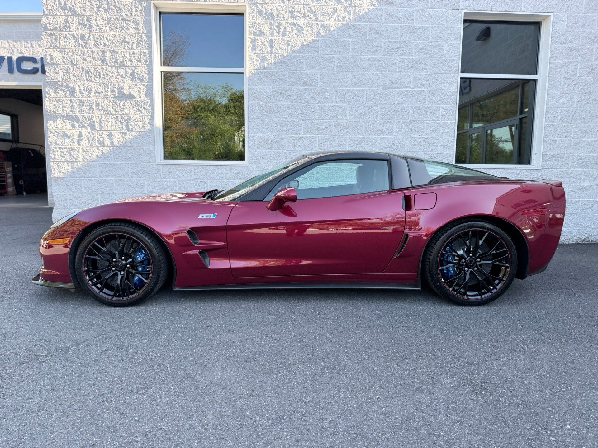Used 2013 Chevrolet Corvette ZR1 w/ 3ZR Preferred Equipment Group RWD image 19