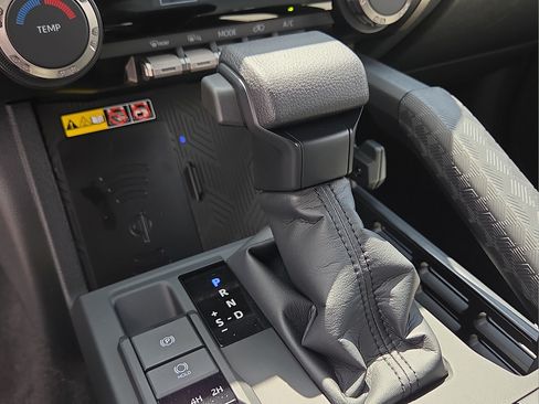 New 2026 Toyota 4Runner SR5 AWD/4WD image 26