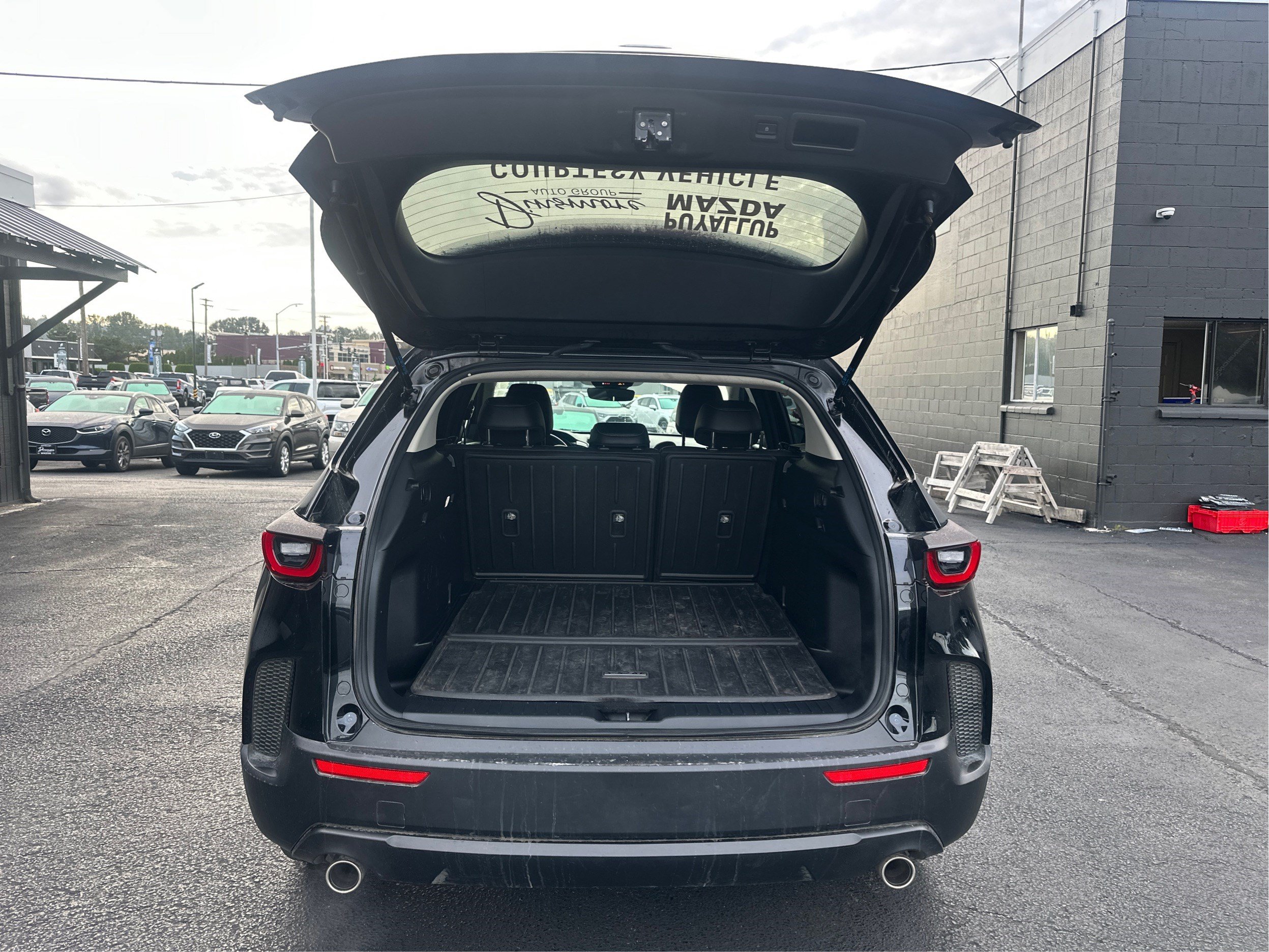 Used 2025 MAZDA CX-50 AWD 2.5 S w/ Weather Package image 11