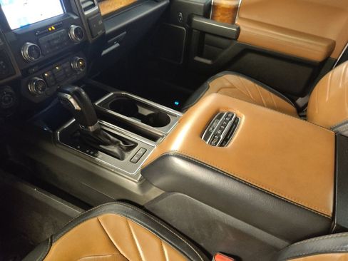 Used 2017 Ford F150 Limited w/ Trailer Tow Package image 26