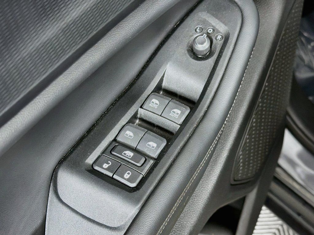 Used 2024 Jeep Grand Cherokee Altitude AWD/4WD image 17