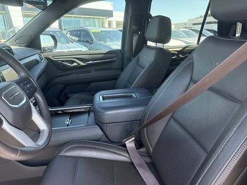 Used 2023 GMC Yukon Denali AWD/4WD image 5