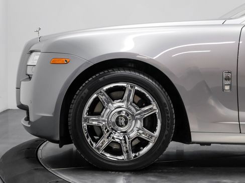 Used 2010 Rolls-Royce Ghost image 29