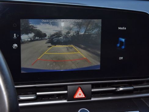 Used 2023 Hyundai Elantra SEL w/ Convenience Package image 27