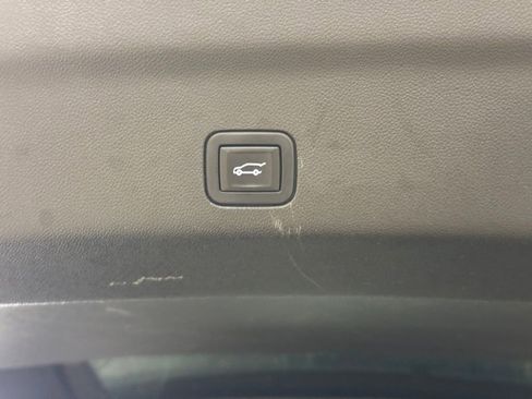 Used 2021 Chevrolet Tahoe LT w/ LT Signature Package image 26