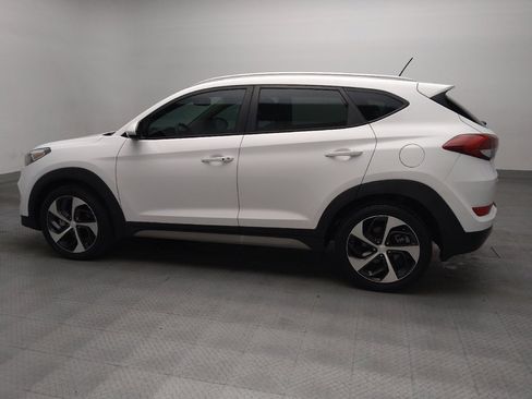 Used 2017 Hyundai Tucson Sport FWD image 3