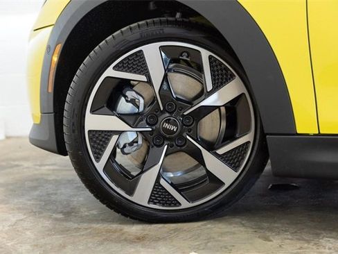 Certified 2025 MINI Cooper S image 24