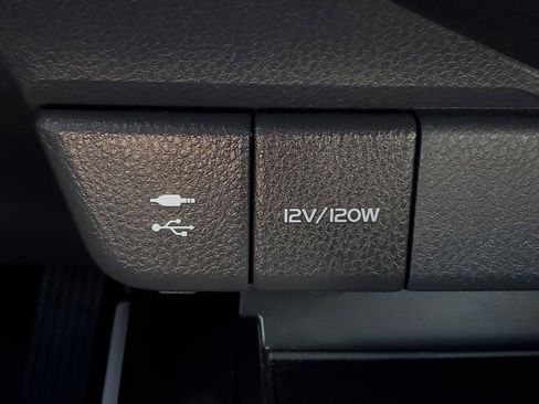 Used 2019 Toyota Camry SE image 26