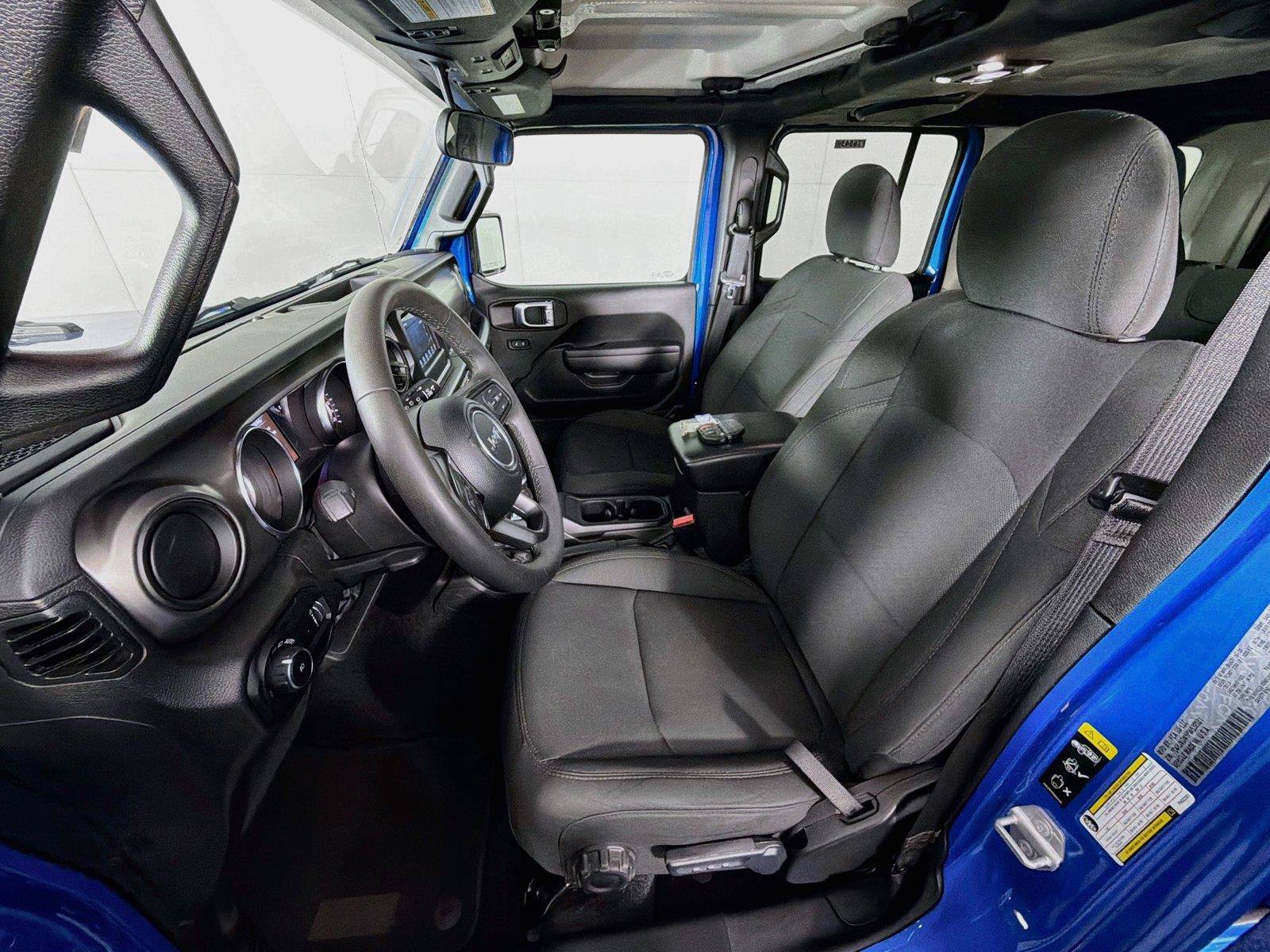Used 2023 Jeep Wrangler Unlimited Sport AWD/4WD image 2