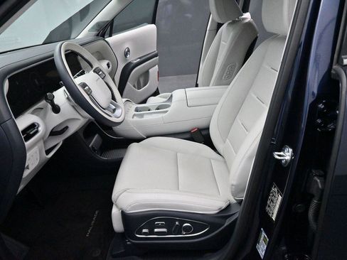 Used 2026 Hyundai Palisade Calligraphy FWD image 16