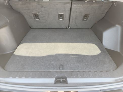 Used 2024 GMC Terrain SLE FWD image 34