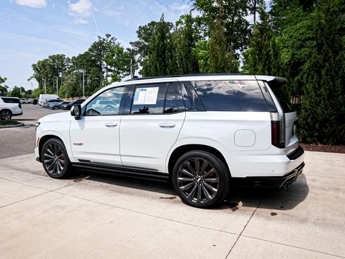 Used 2026 Cadillac Escalade V image 7