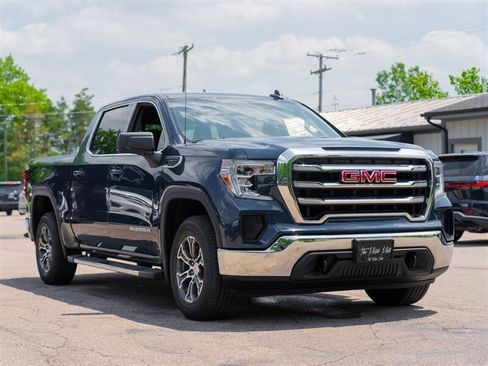Used 2020 GMC Sierra 1500 SLE w/ X31 Off-Road Package AWD/4WD image 3