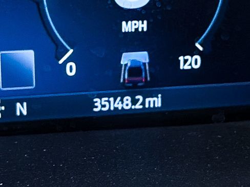 Used 2023 Ford F150 Lightning Platinum AWD/4WD image 38