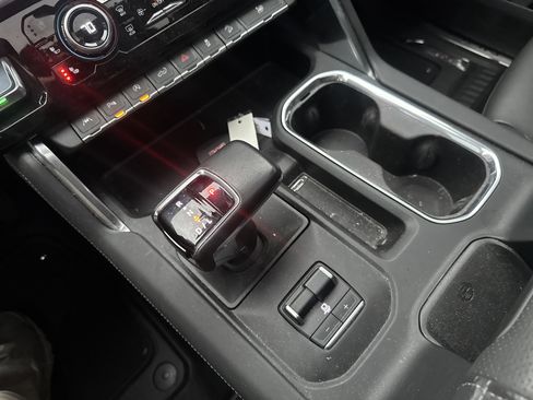 Used 2022 GMC Sierra 1500 Denali image 24