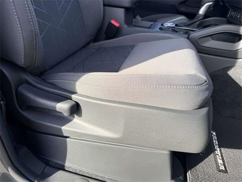 New 2026 Nissan Frontier SV w/ SV Convenience Package image 9